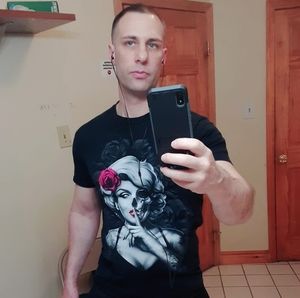 Meet your Posher, Gino